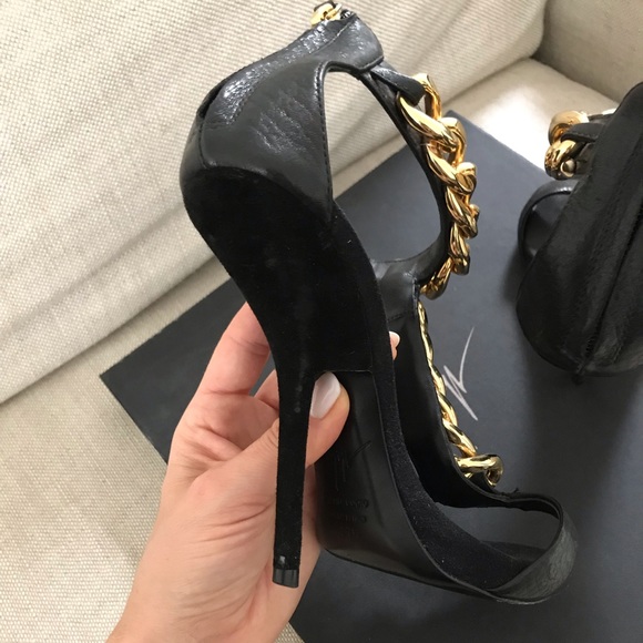 Giuseppe Zanotti Gold Chain Leather Sandals - Picture 6 of 8